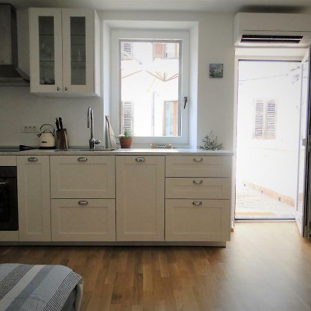 Apartma Na Terasi Izola Buitenkant foto