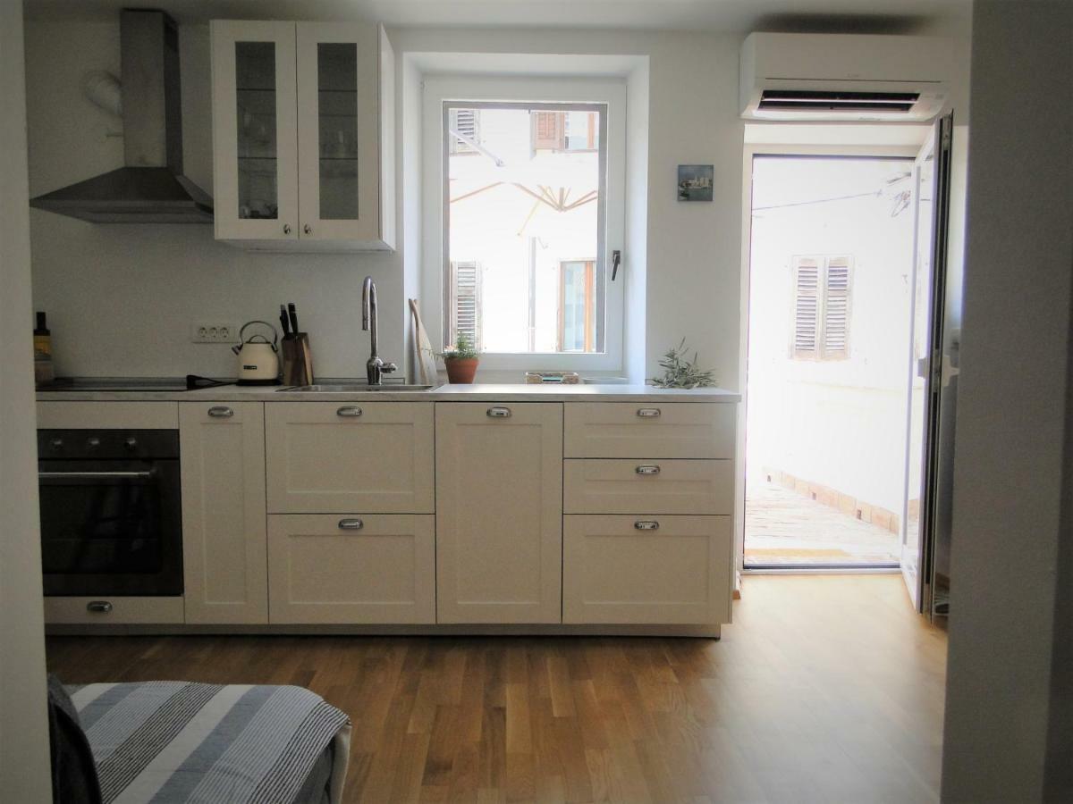 Apartma Na Terasi Izola Buitenkant foto